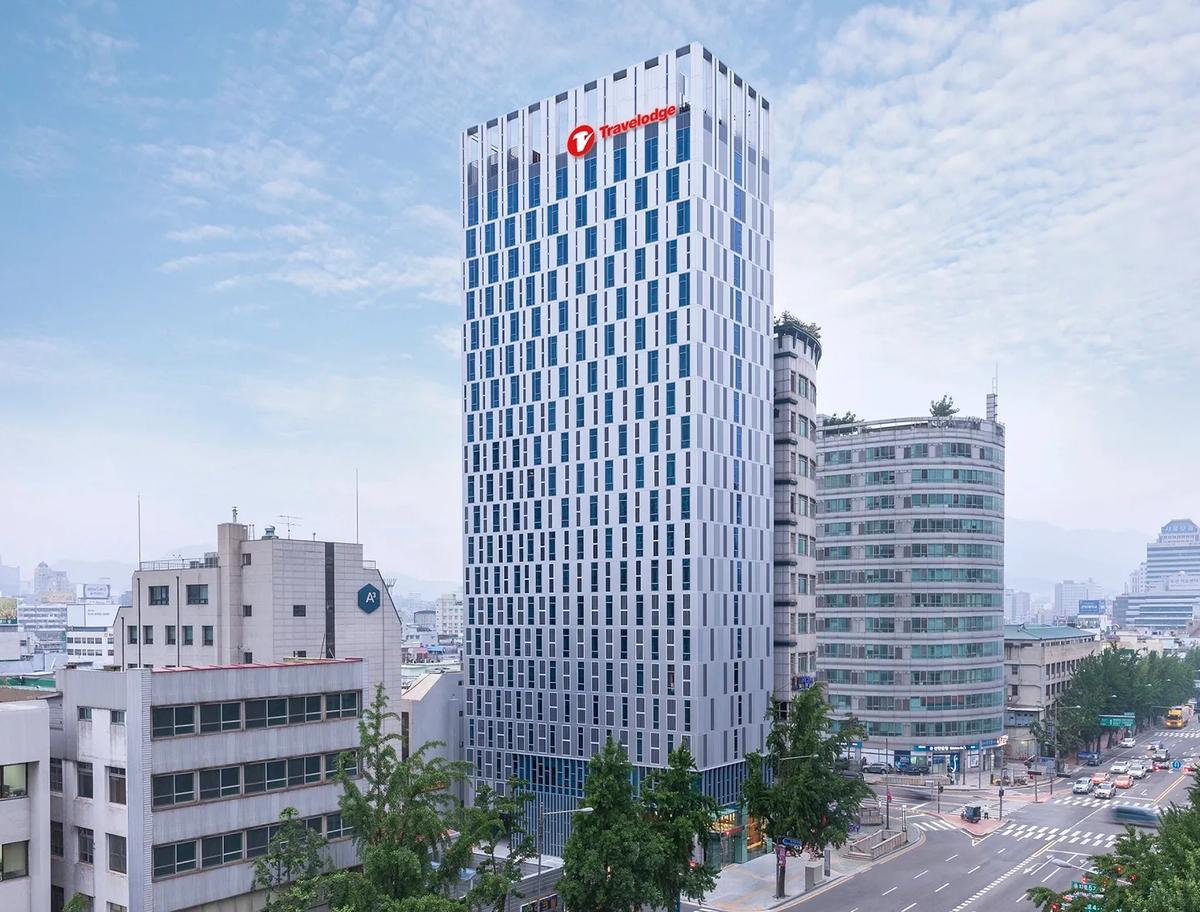 travelodge-dongdaemun-seoul-exterior