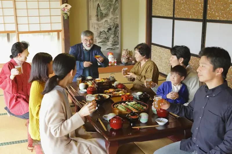 japan-family-gathering