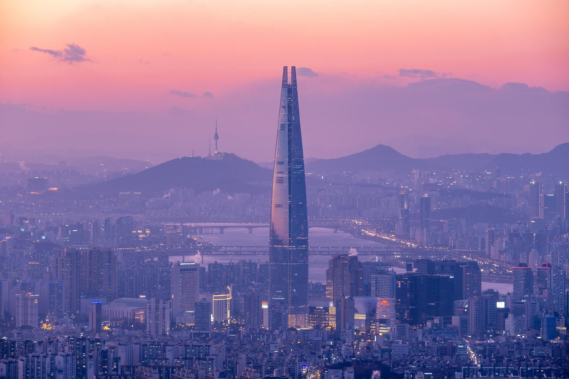 N Seoul Tower Autumn Guide — Fall Foliage, Views, and Visiting Tips