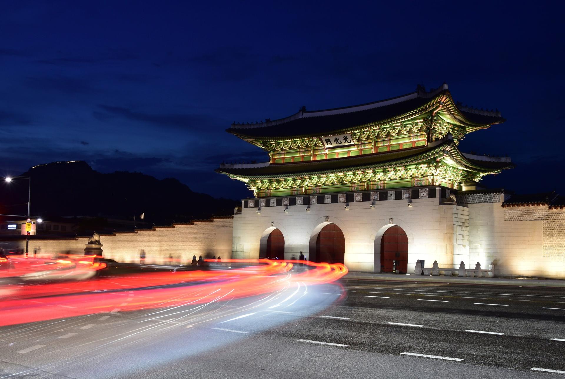 Things to Do Around Gwanghwamun Square Like a Seoul Local #TrevorDiscover