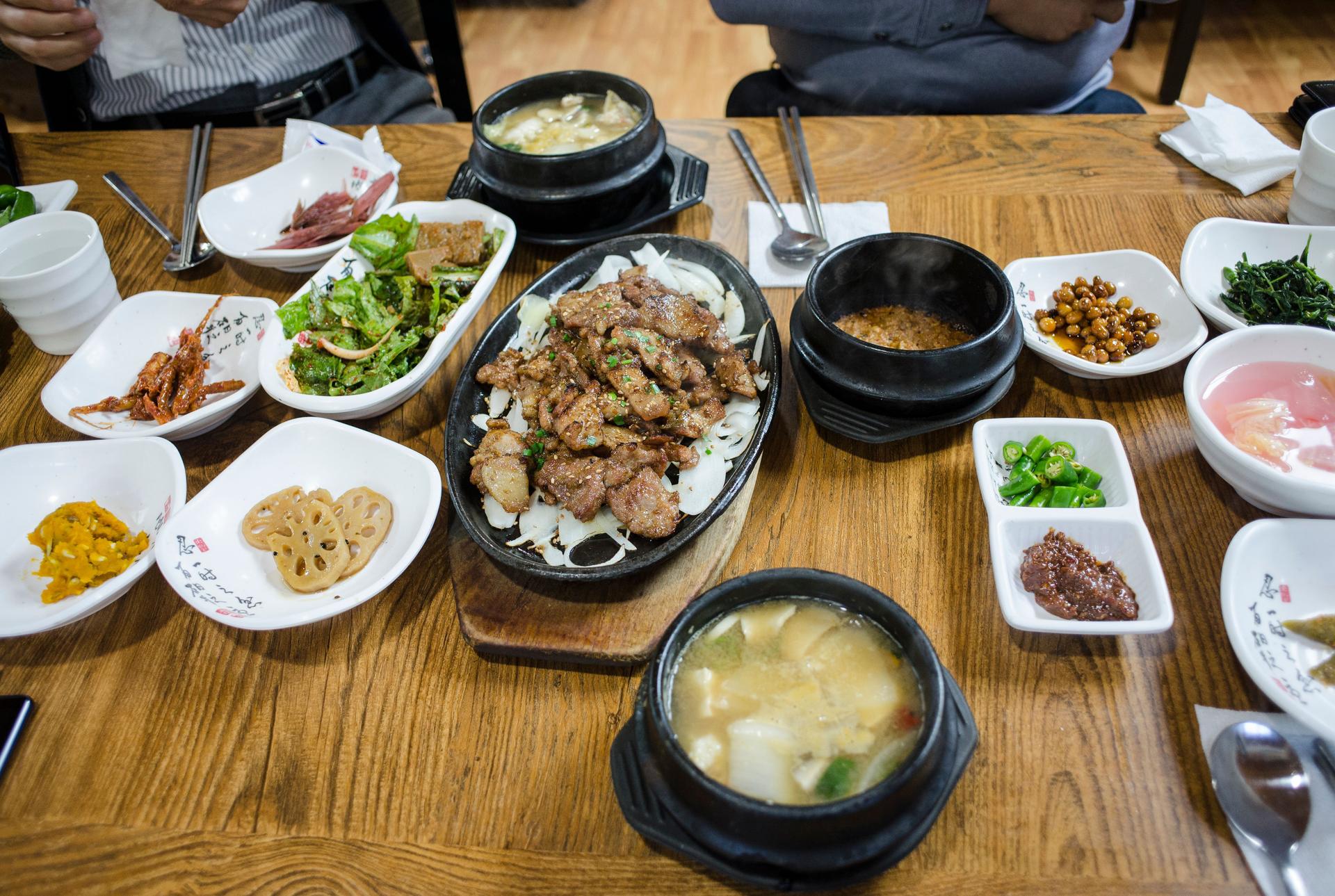 Gangnam Station Restaurants: Best Places to Eat Near the Station