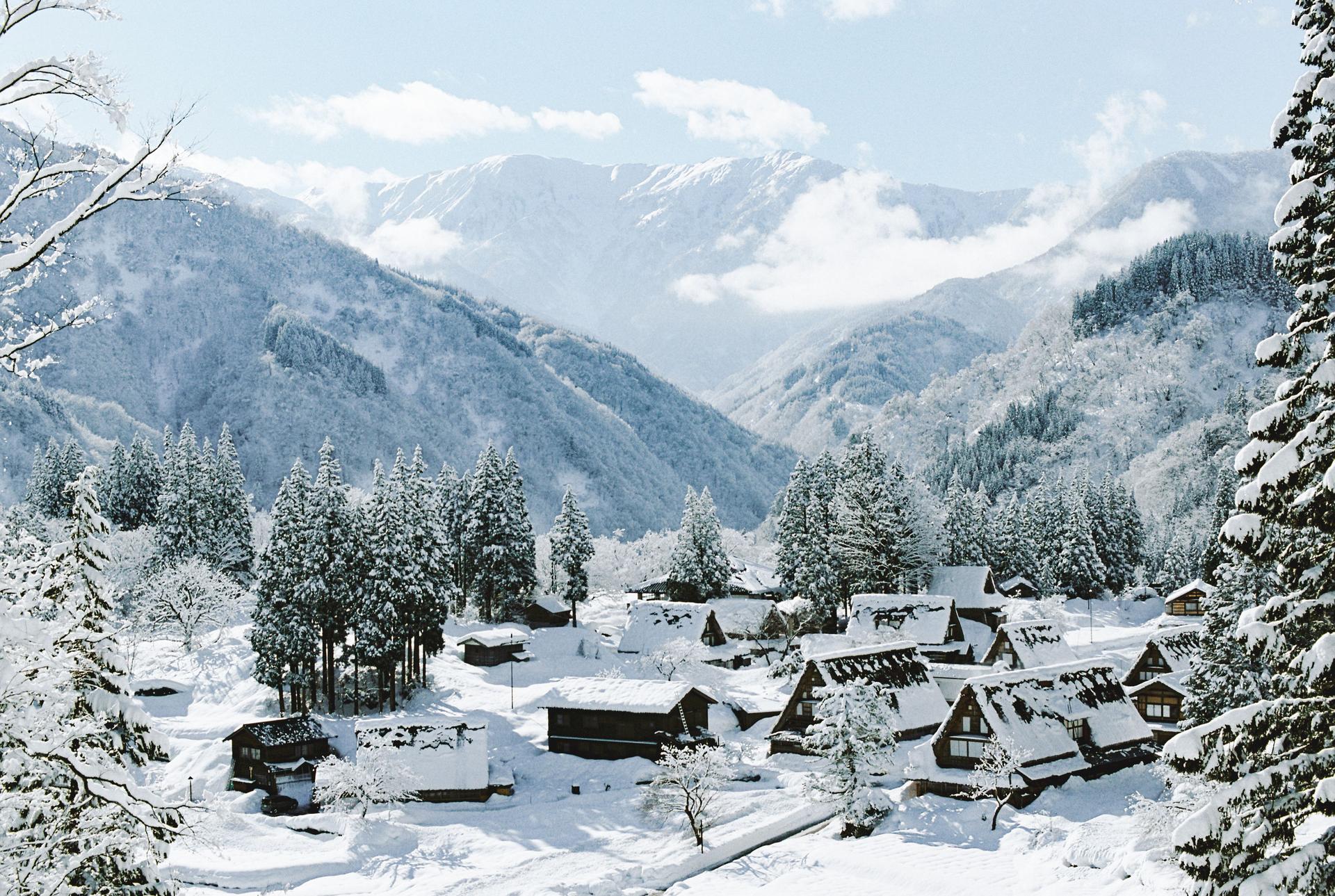 Best Places to Visit in December—Festive Destinations Across Asia