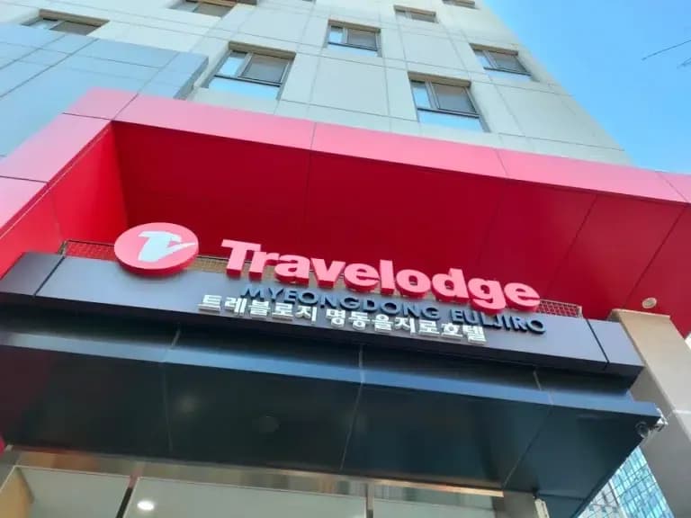 travelodge-hotel-near-myeongdong-market