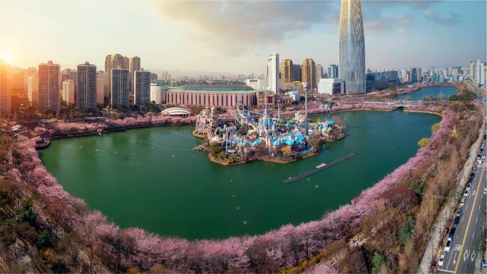 Seokchon-Lake