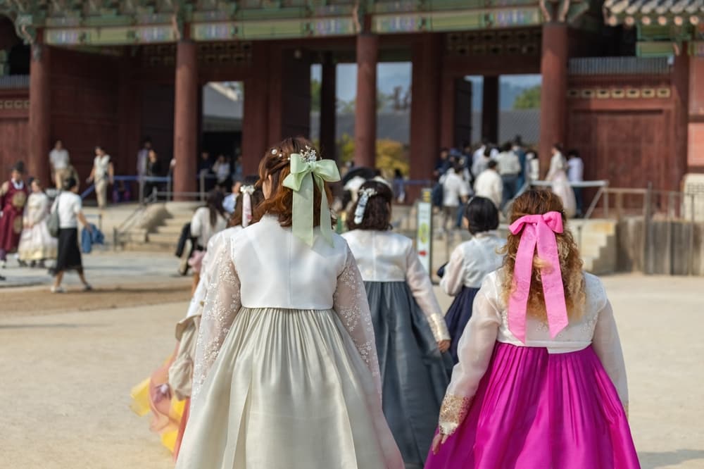 Visitors wearing hanbok at Gyeongbokgung Palace