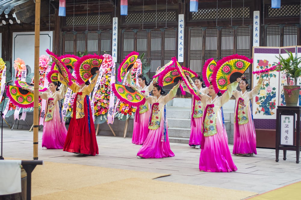 Traditional performances in Seoul during Lunar New Year