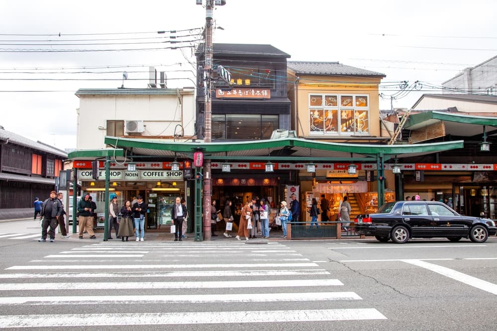 Shijo-dori street in Gionmachi, Kyoto, Japan