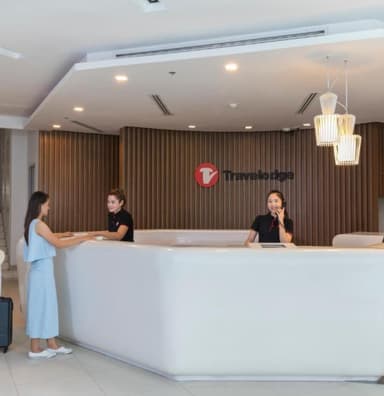 travelodge-pattaya-lobby-area2