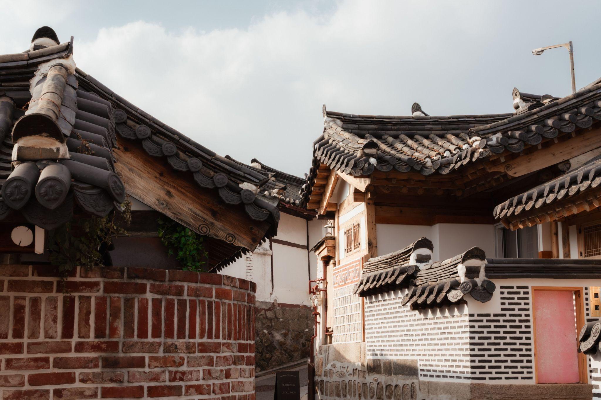 Travel Like Locals at Namsangol Hanok Village #TrevorDiscover