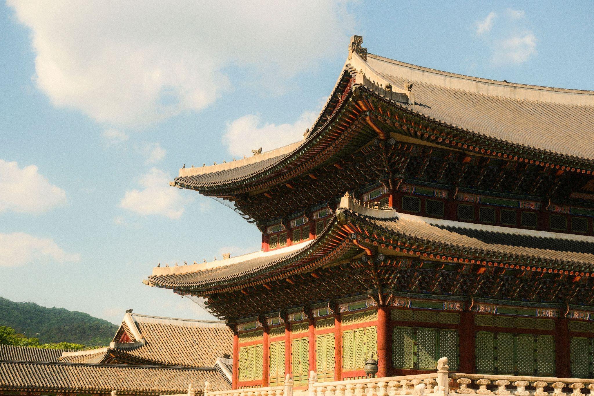 Top Things to Do in Seoul for Historic Palaces, Shopping, and Food