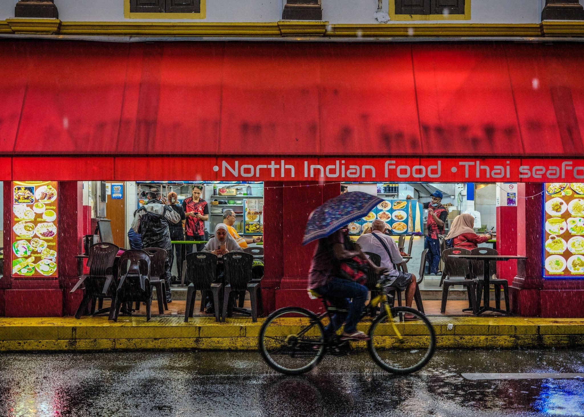 Exploring Little India Singapore: A Colorful Walking & Food Guide