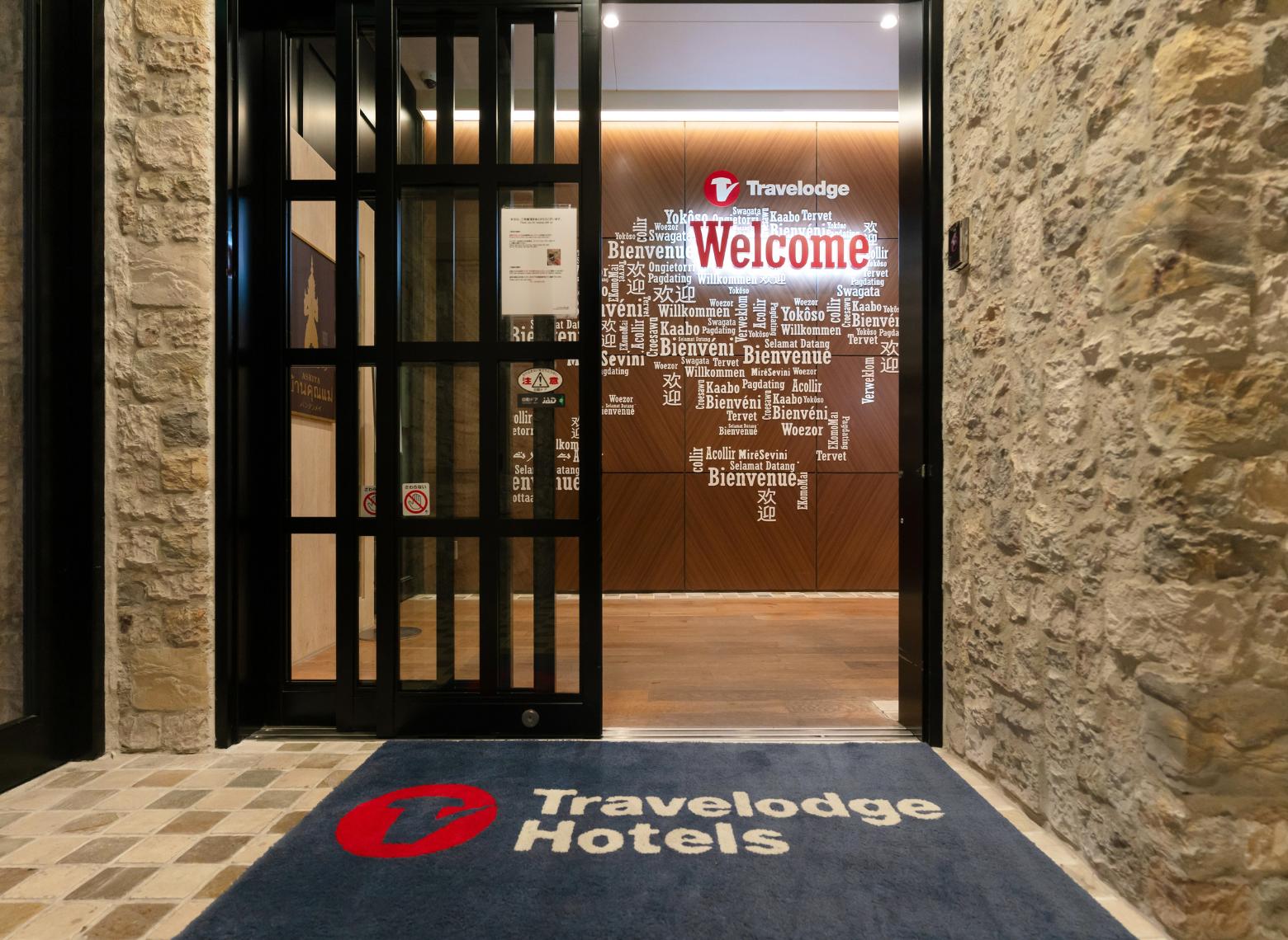 travelodge-honmachi-osaka_lobby