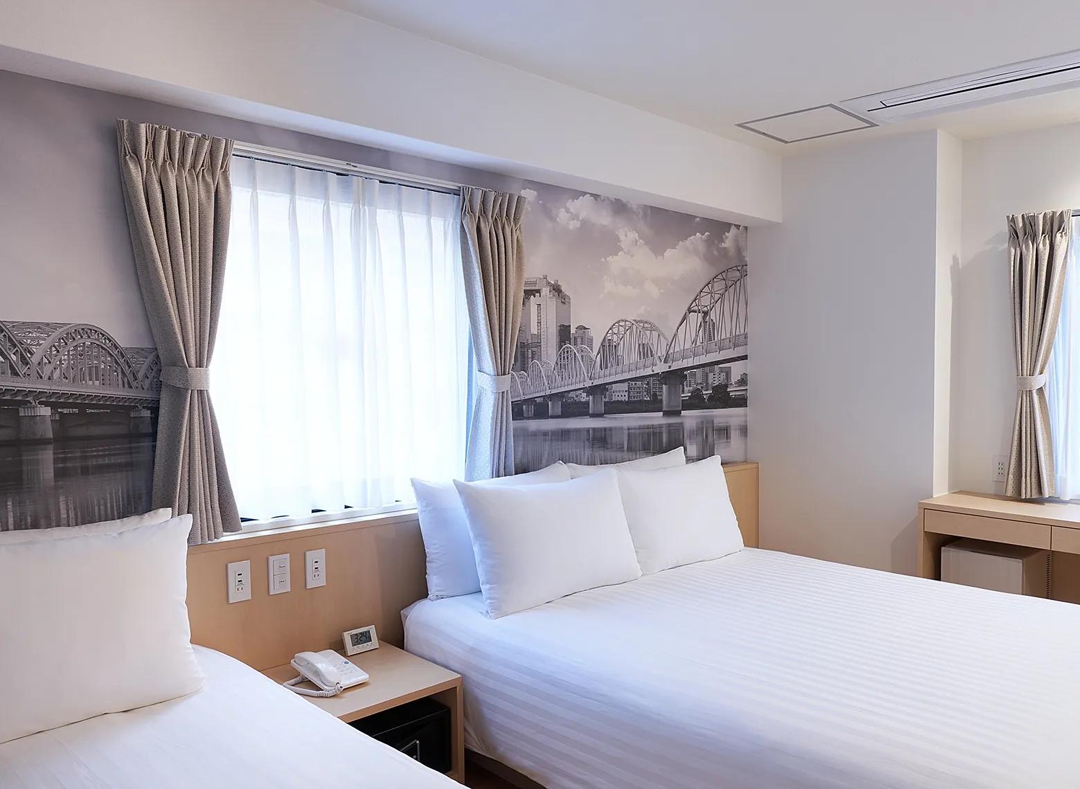 travelodge-honmachi-osaka_Room-Friends Family Triple