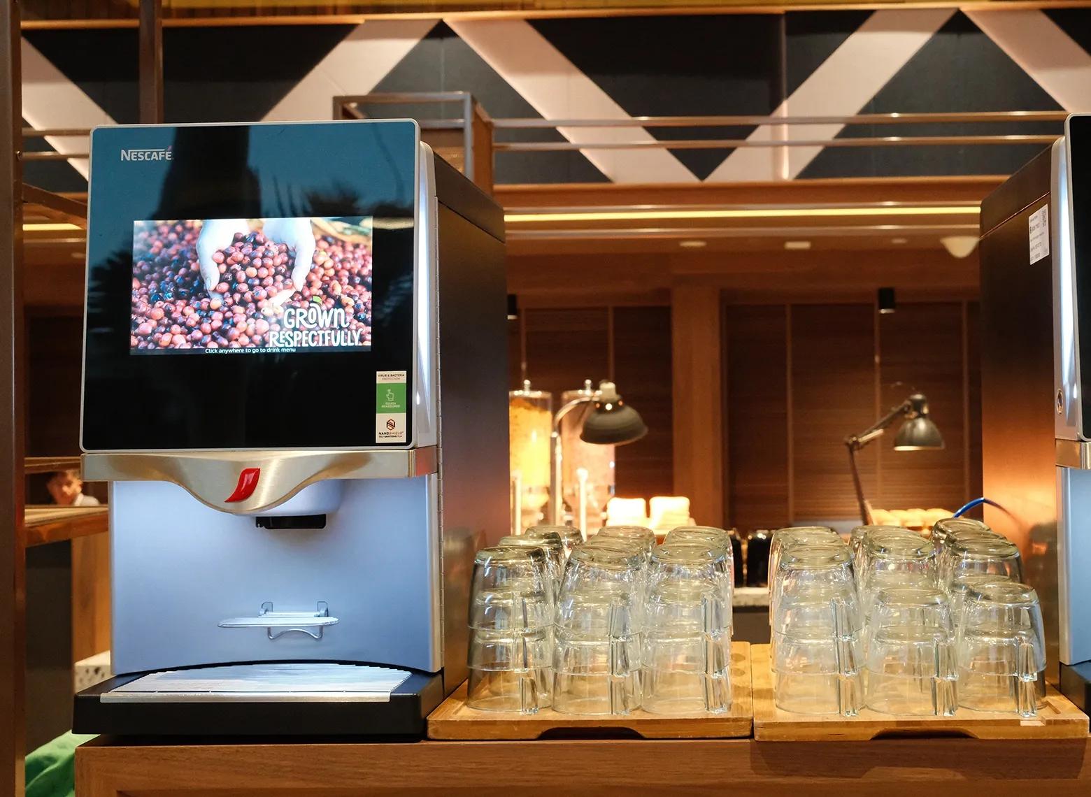 travelodge-harbourfront-the social