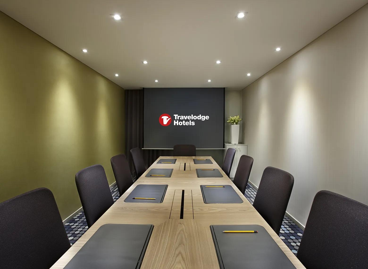 Travelodge Myeongdong Euljiro-Spark-Meeting-Room
