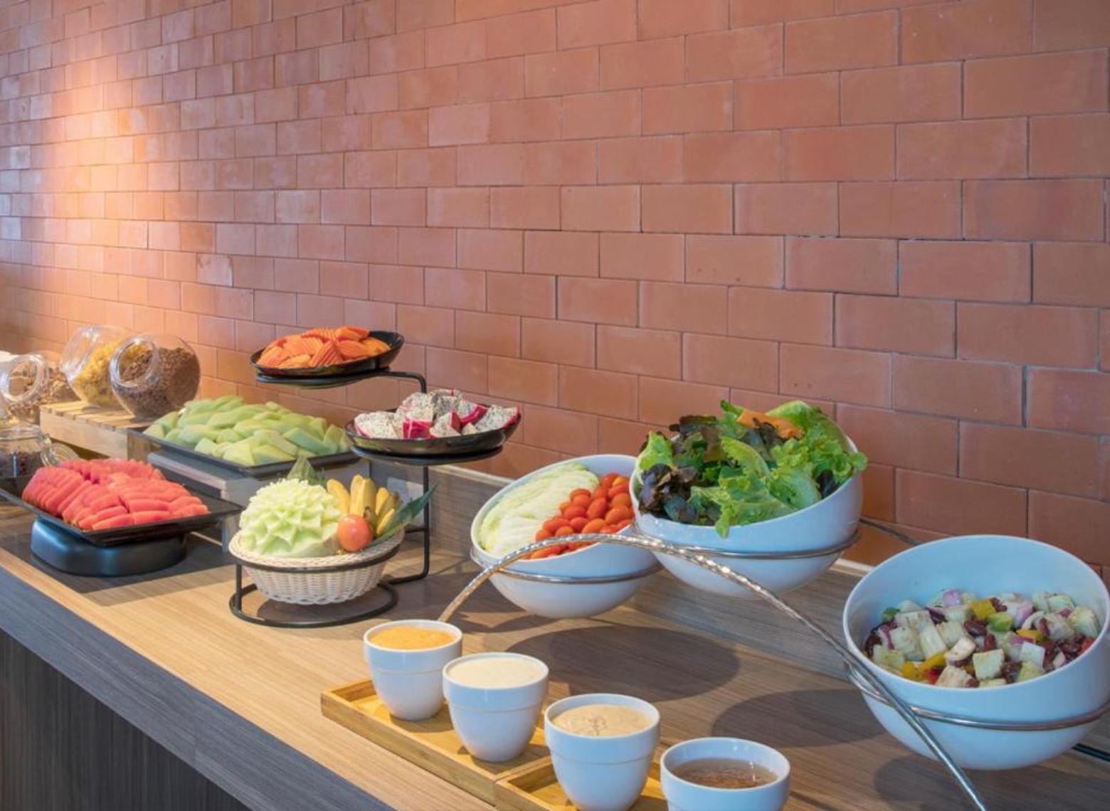 travelodge-pattaya-breakfast-area-6