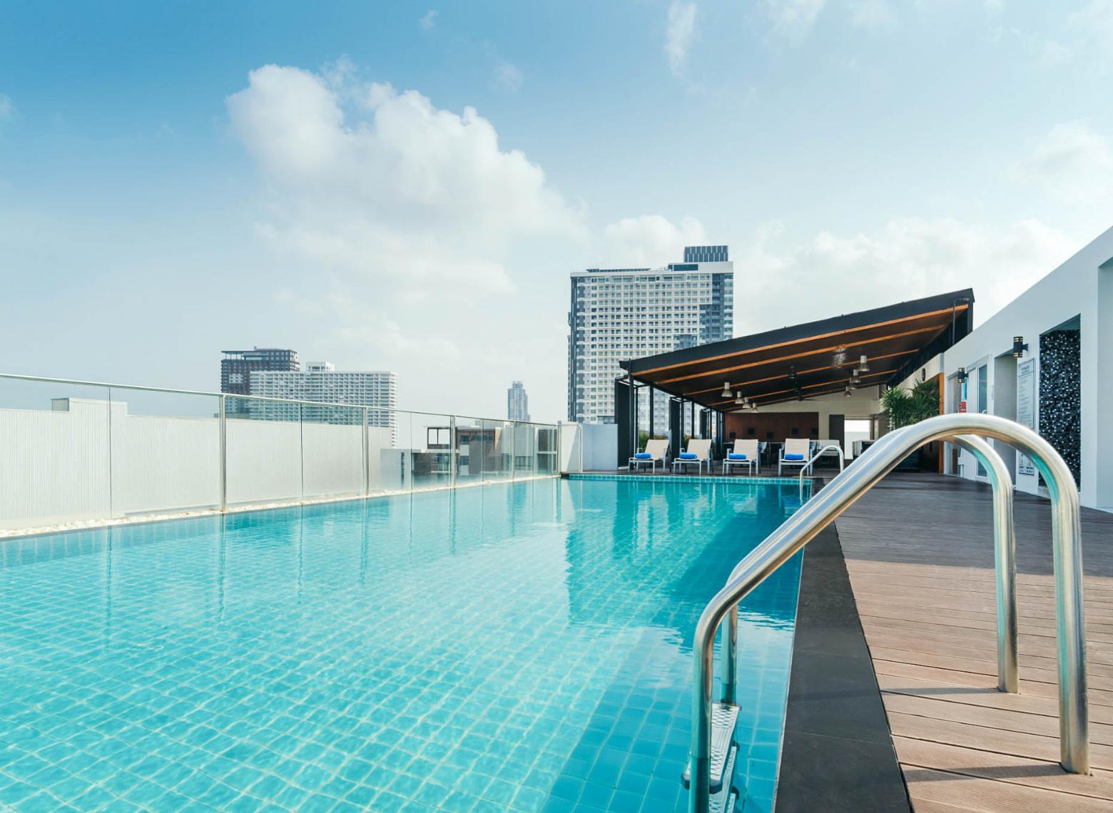 travelodge-pattaya-swimming-pool1