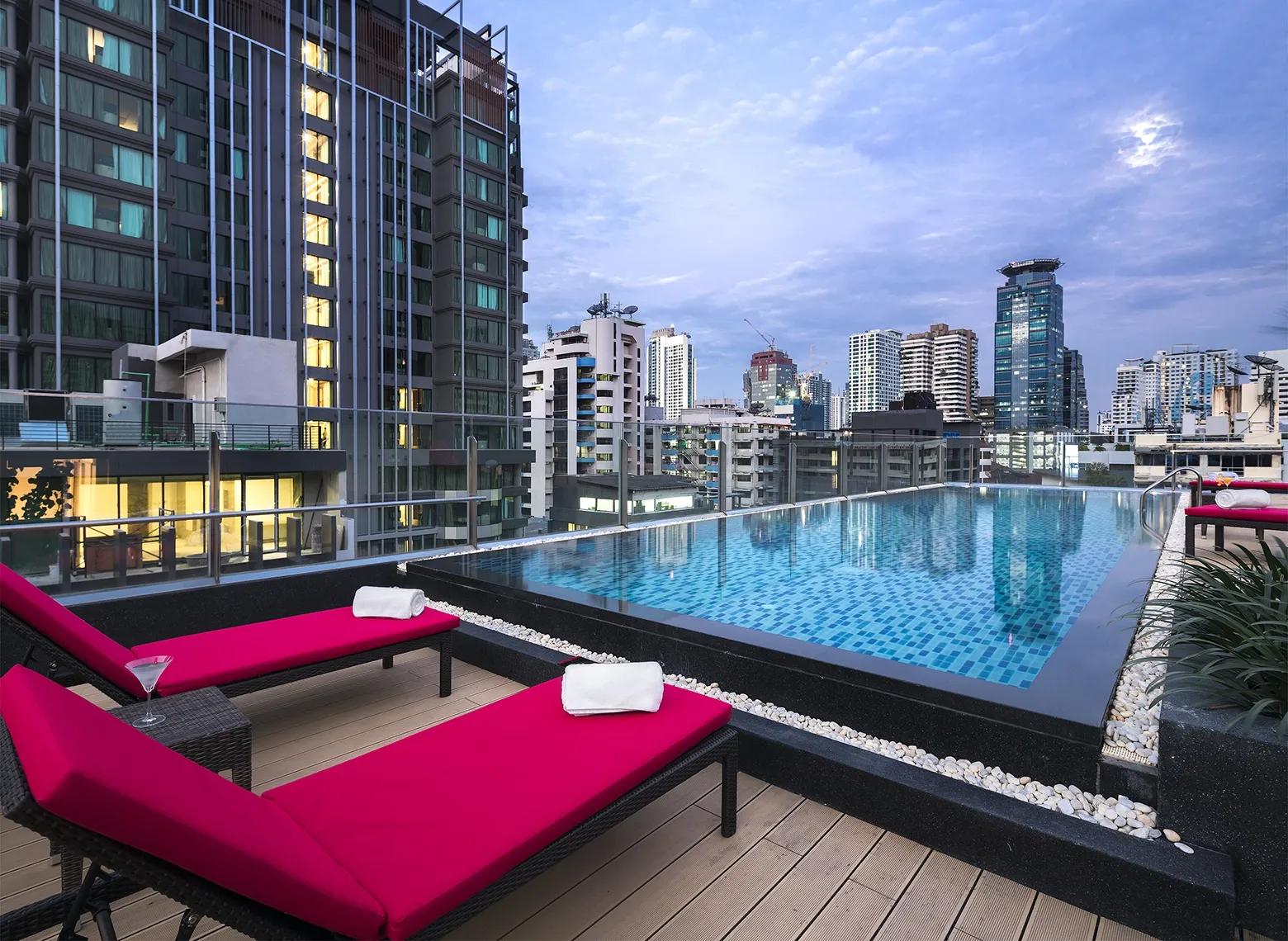 travelodge-sukhumvit11_Swimming-Pool
