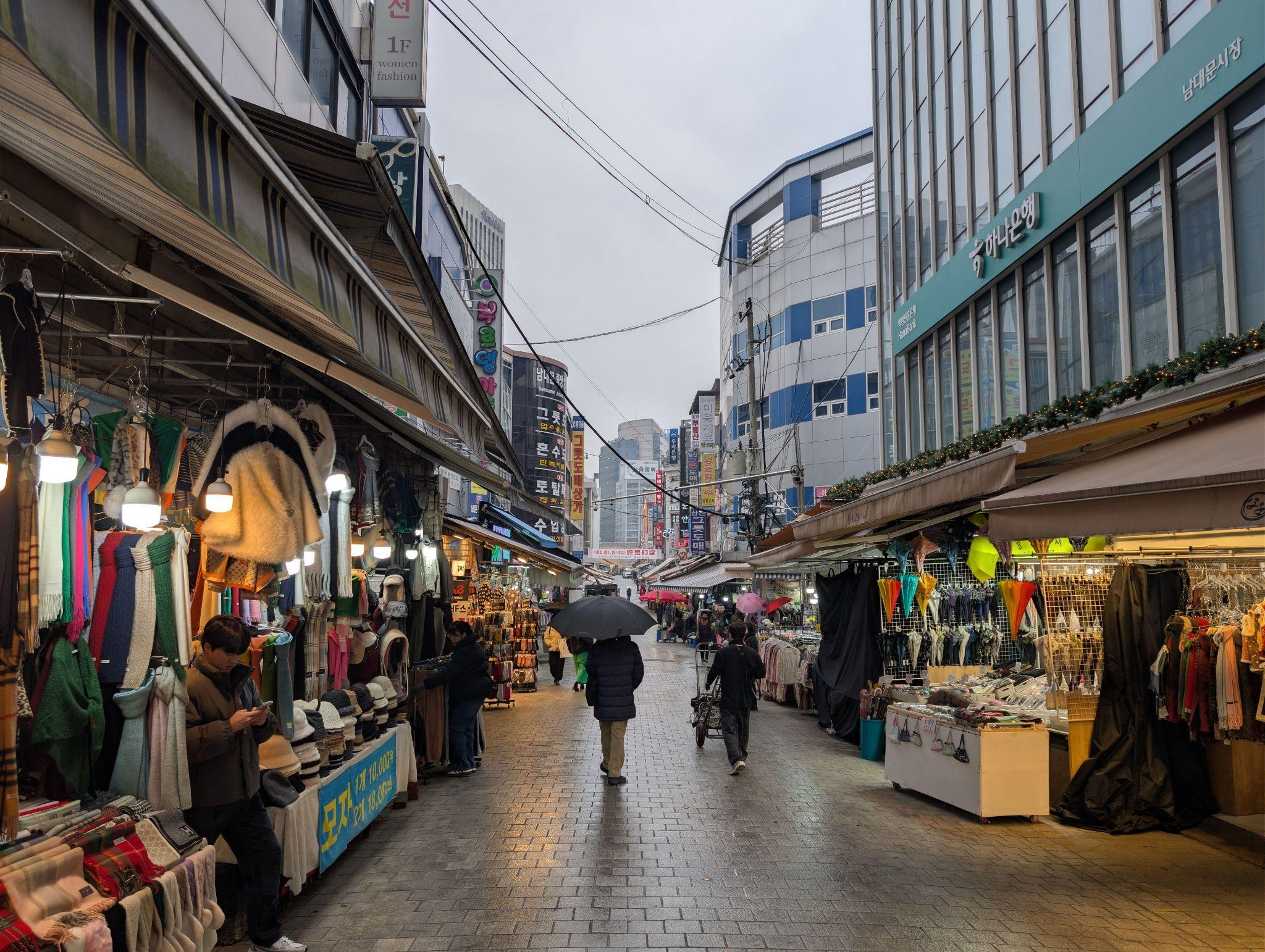 Where to Shop in Seoul: Best Shopping Districts, Markets, and Local Finds