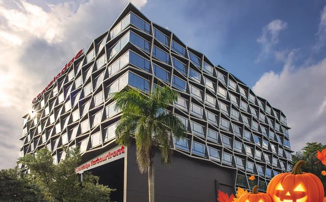 Travelodge Harbourfront