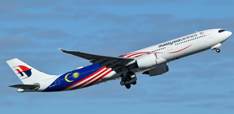 Malaysia Passport Renewal: Requirements, Steps & Fees