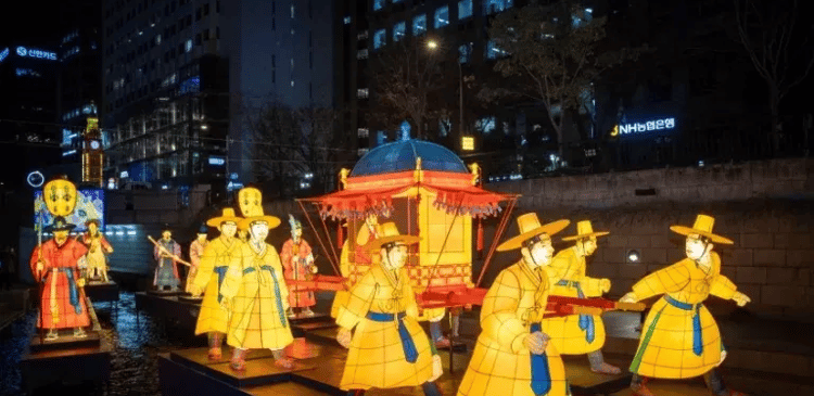 Guida al mercato notturno di Myeongdong: consigli su cibo, shopping e viaggio.