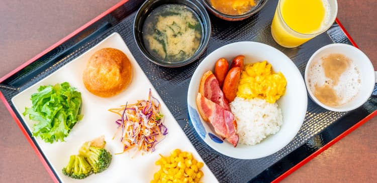 Hotel Breakfast & Restaurants at Travelodge Hotels Asia