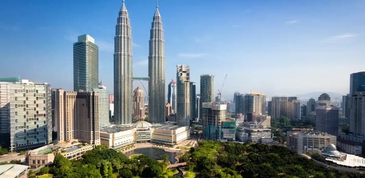 Hotel Near KLCC: Concert Transport & Things to Do Nearby