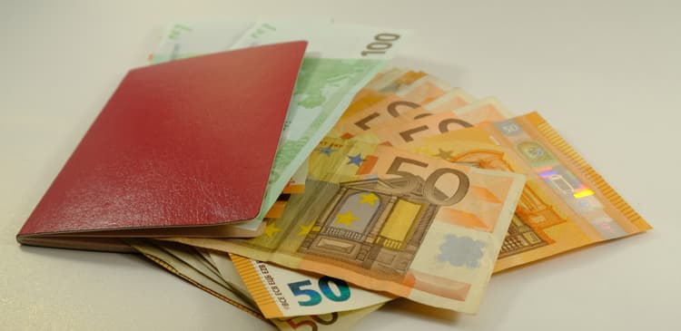 Currency Exchange at Hotels for International Travelers Convenience