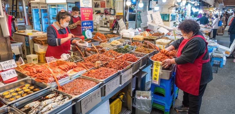 Best Markets Worth Visiting in Gangnam, Seoul & What to Buy